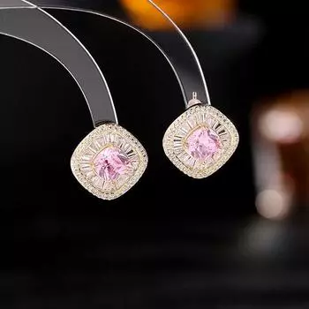 S925 Silver Needle Simple Versatile Earrings Dongdaemun Fashion Earrings Tide Geometric Super Flash Square Zircon Stud Earrings изумрудный