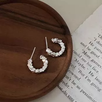 S925 стерлингового серебра Сломанное серебро Несколько Двойные С-образные геометрические серьги-гвоздики для девочек Серьги в стиле меньшинств Персонализированные круглые серьги в форме лица 925 серебряный