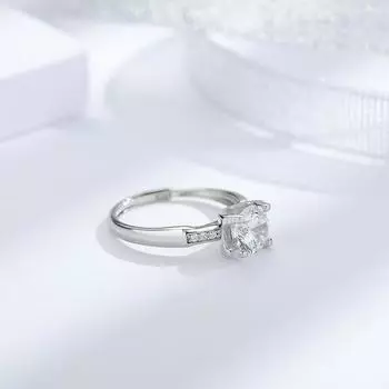 S925 Sterling Silver Small Waist Bullhead Ring Women S Classic Four-Claw Diamond Proposal Ring 18K Gold One Carat Open Ring opening adjustable