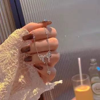 S925 стерлингового серебра особый интерес дизайн сладкий темперамент разделительные бусины бант ожерелье Ins мода все-подходит нишевое ожерелье серебряный