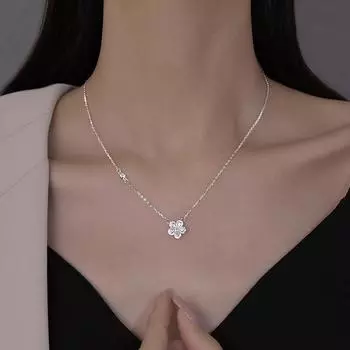 S999 Чистое серебро Пять лепестков цветка Ожерелье Женщин Niche Design Зимний цветок Ключичная цепочка