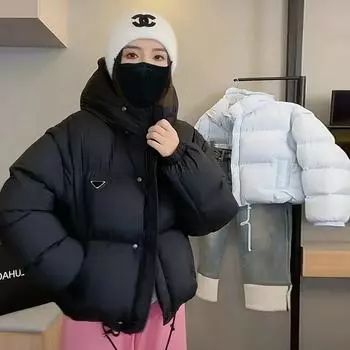 Съемные рукава, две куртки с капюшоном, женские, зимняя мода 2024 года, утолщенная треугольная этикетка, теплая белая утиная пуховая одежда для хлеба S небесно-голубой