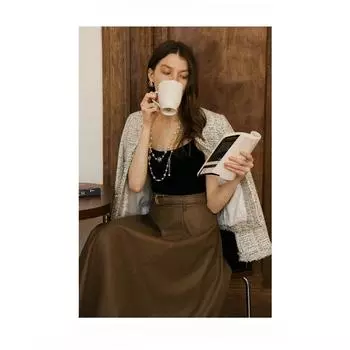 С нагрудными подушечками, тонкими бретелями, тонкая майка с лямкой на шее, лето S чёрный