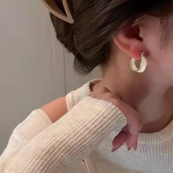 С-образные серьги,