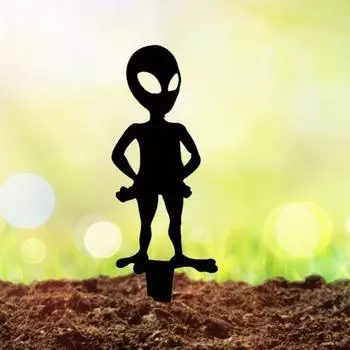 Садовый столб с абстрактным силуэтом инопланетянина - Металлический наружный декор ко Дню отца. Искусство оформления газона для двора, патио, клумбы. чёрный