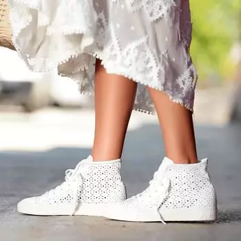 Sail Lakers - белые летние женские кроссовки