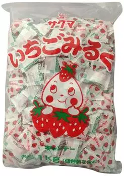 Sakuma Seika Клубничное молоко 1 кг Клубника 1 пакет (подушка) розовый