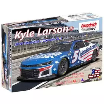 Salvinos Jr Models NASCAR 2022 Camaro ZL1 Hendrick Motorsports Kyle Larson Patriot Цветная пластиковая модель SJMHMC2022KLC 1/24