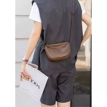 Same Style with Mall Genuine Leather Summer Shoulder Messenger Bag Female 2025 New Arrival Fashion Crescent Vegetable Tanning Leather Mobile Phone Bag Brown