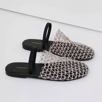 Сандалии Baotou с ремешком на спине и рыболовной сетью на плоской подошве, римская обувь, летние новые удобные пляжные тапочки с вырезами 2025 года 35 чёрный
