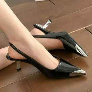 Сандалии Baotou Весна Новые металлические заостренные носки с неглубоким горлом и металлической пряжкой A Word с противоскользящей износостойкой обувью на низком каблуке 35