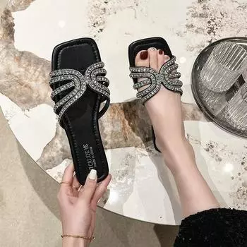 Сандалии большого размера, женские, летние, новые, модные, с квадратной головкой, со стразами, на плоской подошве, с одной педалью, пляжные тапочки 35 серебряный