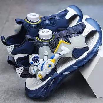 Сандалии для мальчиков с рисунком «Астронавт» с вращающимися пуговицами, закрытым носком, пляжные спортивные сандалии для мальчиков, закрытые носки, сандалии для девочек 28 небесно-голубой