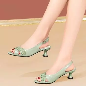 Сандалии Fish mouth женские на среднем каблуке 2024 года, лето, новые, со стразами сзади, пустые, четырехсезонные туфли, темпераментные, полые, женские, на высоком каблуке 35 светло-зеленый