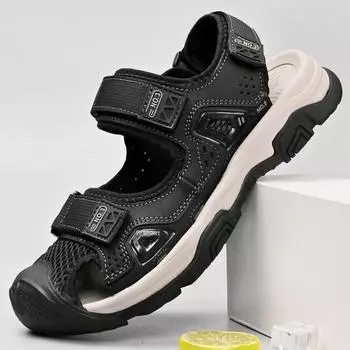 Сандалии мужские 2025 летние дышащие уличные полые пляжные туфли Baotou мужские мягкие сетчатые легкие внешние классные тапочки 38