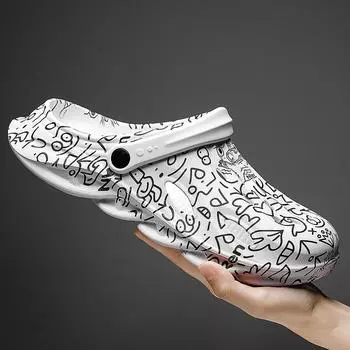 Сандалии на плоской подошве. Мужские сандалии с дырками на толстой подошве. Мягкие и удобные, нескользящие, износостойкие, вентилируемые в помещении и на улице. 39