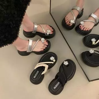 Сандалии на толстой подошве 2025 года, новые французские пляжные римские туфли на высоком каблуке с перекрестным носком, тонкие и универсальные, суперпопулярные 35 чёрный