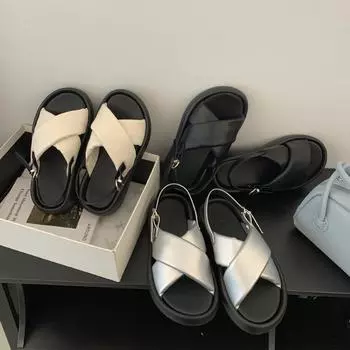 Сандалии на толстой подошве с крестообразным ремешком, женские, летняя мода 2024 года, универсальные, с открытым носком, на одной пуговице, повседневные, модные, губчатые туфли 35 чёрный