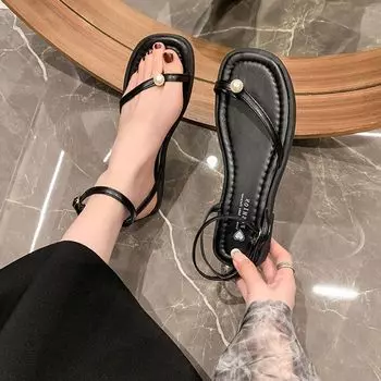 Сандалии на толстой подошве женские летние 2025 года корейская версия простые жемчужные нежные сказочные ветры пляжные туфли на мягкой подошве 35