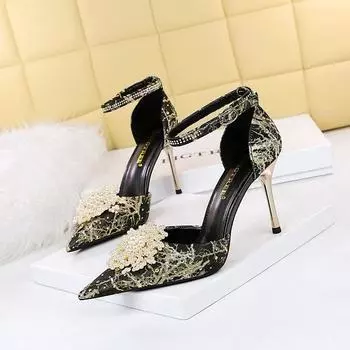 Сандалии прямого силуэта на высоком каблуке с неглубоким ртом и заостренными водными бриллиантами и жемчужным цветком 34 абрикосовый