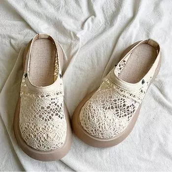 Сандалии с полуноском на толстой подошве для женщин, носящих два в лете 2024 года, популярный новый стиль с ажурной сеткой и юбкой, сандалии для поездок на работу 35 грязно-белый