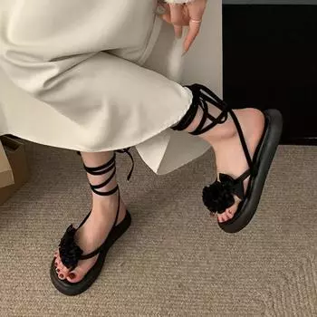 Сандалии с ремешками, черные цветочные римские туфли, женские летние туфли, шлепанцы на плоской подошве, женские сандалии, повседневные сандалии на платформе 35 чёрный