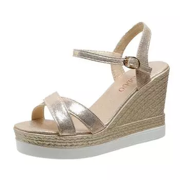 Сандалии с толстой подошвой для женщин. Тапочки на толстой платформе и носке. Летние женские босоножки на высоком каблуке 2024 года. Женские дизайнерские сандалии. 35 золотой