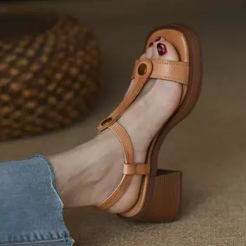 Сандалии в европейском и американском стиле в стиле ретро для женщин 2024 года, летний дизайн, римский квадратный носок, толстые каблуки, толстая подошва, высокие каблуки 35 светло-коричневого