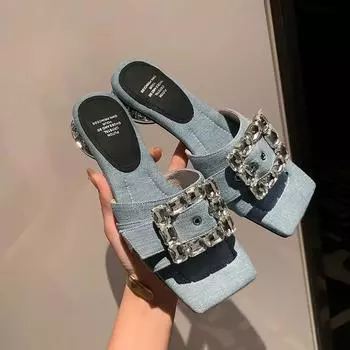 Сандалии в ковбойском стиле с квадратной пряжкой и полуподдержкой, украшенные стразами. Новые летние сандалии с мягкой подошвой и квадратной головкой. 35 грязно-белый