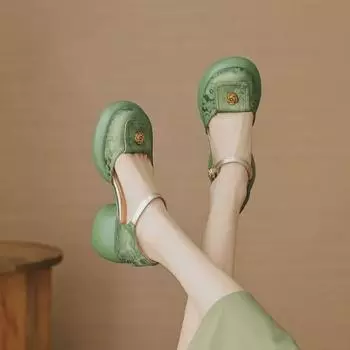 Сандалии WD New в китайском стиле из тисненой кожи с одним ремешком, полым носком и толстым каблуком Size 37 standard розовый