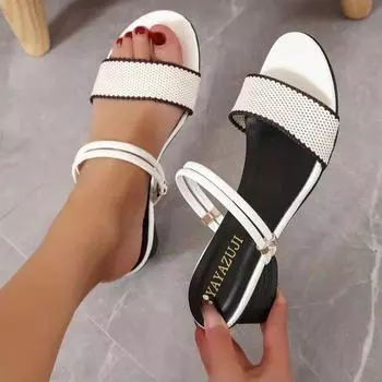 Сандалии женские 2024 летние новые толстые каблуки среднего каблука повседневные женские классные тапочки одна обувь две женские туфли тренд 35 белый