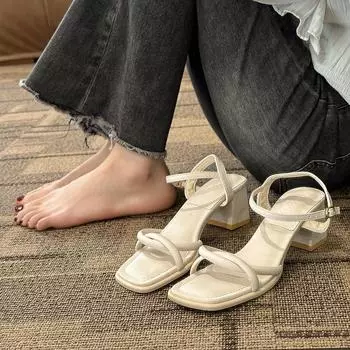 Сандалии женские лето 2025 новые модные универсальные нежные ретро толстые каблуки нескользящие слово с высокими каблуками лето 35 бежевый