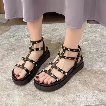 Сандалии женские новые летние туфли на плоской подошве с римской заклепкой на платформе повседневные туфли с пряжкой на щиколотке с открытым носком черные сандалии с пластинами 35 бежевый