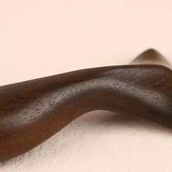 Сандаловое дерево Рыбий Хвост Массажная доска Гуаша для лица Меридианная схема дренирования крови Многофункциональный инструмент для ухода за телом