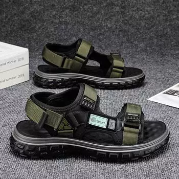 Sandals men s 2025 summer new trendy and versatile for junior high school students, light to step on shit, sports and leisure beach shoes 39