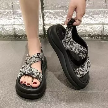 Sandals women s new summer outer wear thick-soled heightening skirt one pedal beach sandals women s outer wear 35