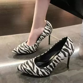 Женские босоножки на высоком каблуке Sandsandde, туфли-лодочки большого размера с острым носком и мелким вырезом, для вечеринки и праздника, 35