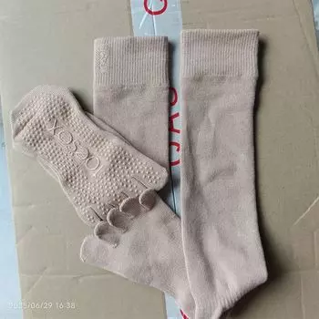 Сапоги до колена\n Носки для йоги Носки для пилатеса Носки с пятью пальцами для женщин Нескользящие Фитнес Для дома Спорт в помещении Танцы Колготки Knee-to-knee socks without tag size S 36-size 39