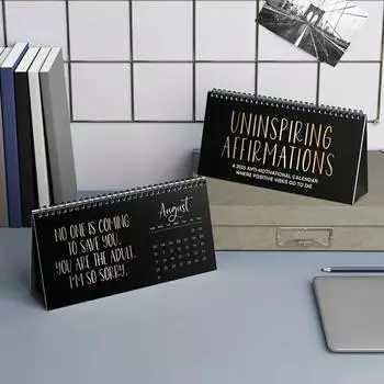 Саркастический настенный календарь 2025 года «Антимотивация» — забавный юмористический текстовый подарок, подходит для женщин, мужчин, лучших друзей и коллег B