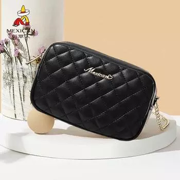 Scarecrow Niche Style Quilted Chain Crossbody Bag Black