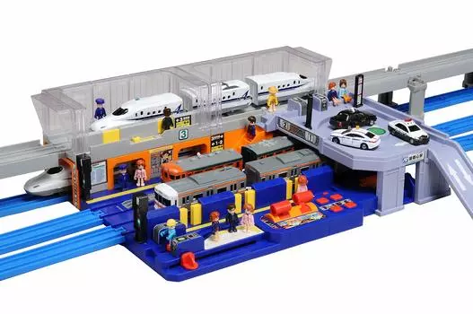 Сегодня я буду станционным смотрителем из Action Station! Гачатто!