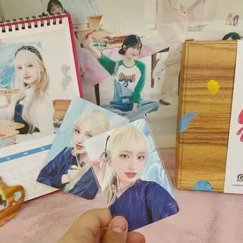 Selling Season s Greetings 2025 Sigrid