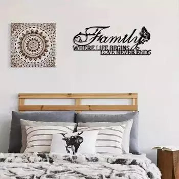 Семейное металлическое настенное украшение со словами - Идеальный декор для комнаты и дома. Улучшите праздники и фестивали с помощью этой входной двери светло-серый