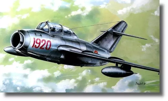 Semer Soviet Union Mikoyan Gurevich Midget Training Aircraft Plastic Model SME72919 1/72 MiG-15UTI Two-Seat