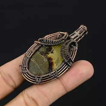 Септрианский кулон, кулон в медной проволоке, кулон с сепаратистским драгоценным камнем, медные ювелирные изделия, кулон в форме сердца, септический ювелирный подарок для ее матери коричневый