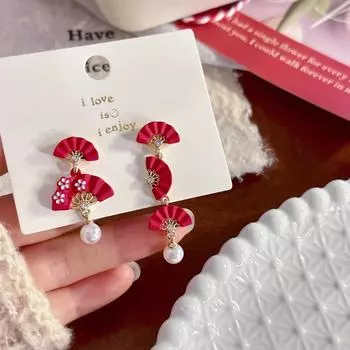Серьги Ankola Red неправильной формы в форме веера для невест в стиле чонсам Plum painted fan красный