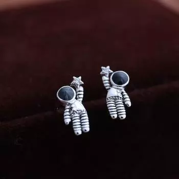 Серьги-астронавты, притягивающие взгляды, для женщин. Творческая личность. Модные серьги с темпераментом. Простые и маленькие ушки.