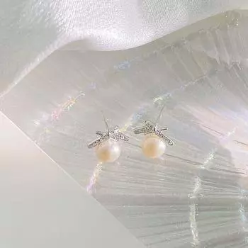 Серьги-бабочки с жемчугом, изысканный темперамент, стиль леди, легкие, роскошные, нишевые, высокого класса, уши