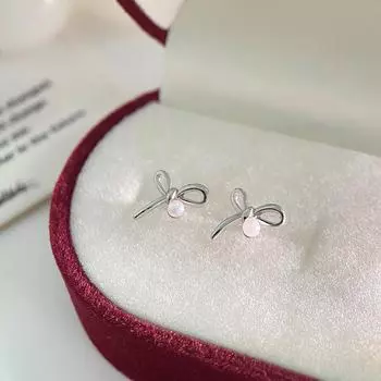 Серьги-бабочки с жемчугом Маленькие, Изысканные, Легкие и Роскошные Универсальные Повседневные для Поездок на Работу для Женщин