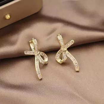 Серьги-бантики из циркониевой ленты, эксклюзивный дизайн, универсальные серьги, персонализированные женские серьги-гвоздики. 18K